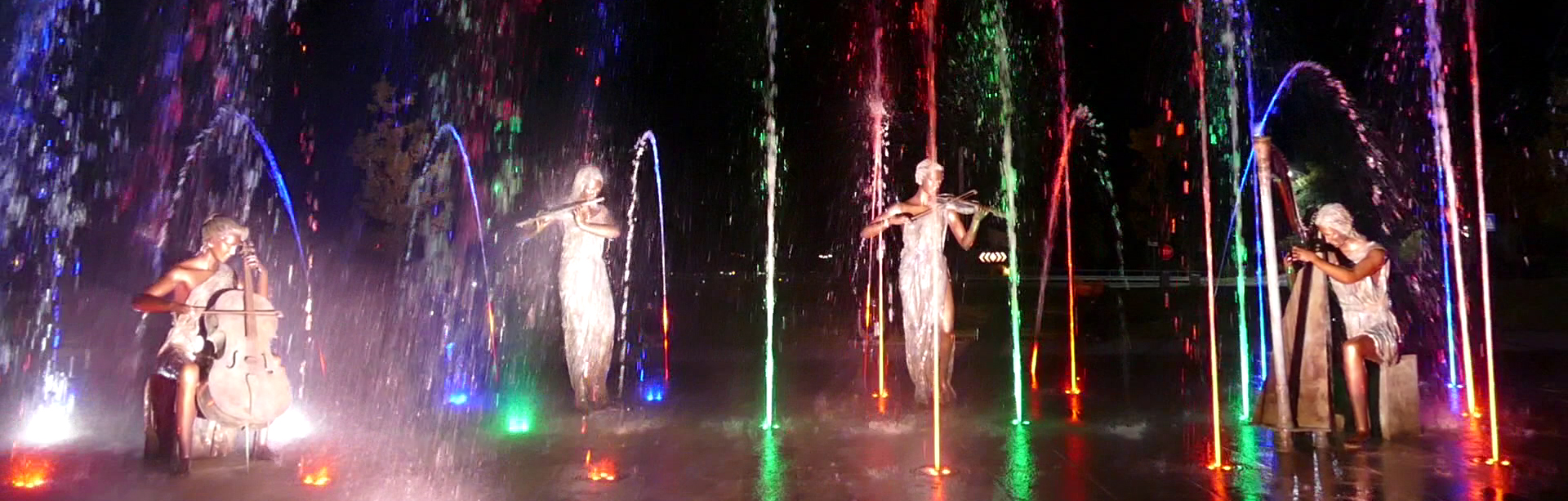 Fontane danzanti in piazza Papa Giovanni